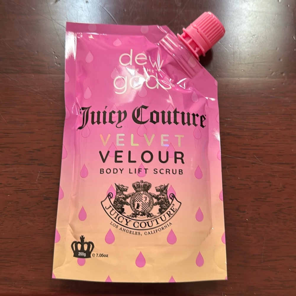 DEW OF THE GODS JUICY COUTURE VELVET BODY LIFT SCRUB